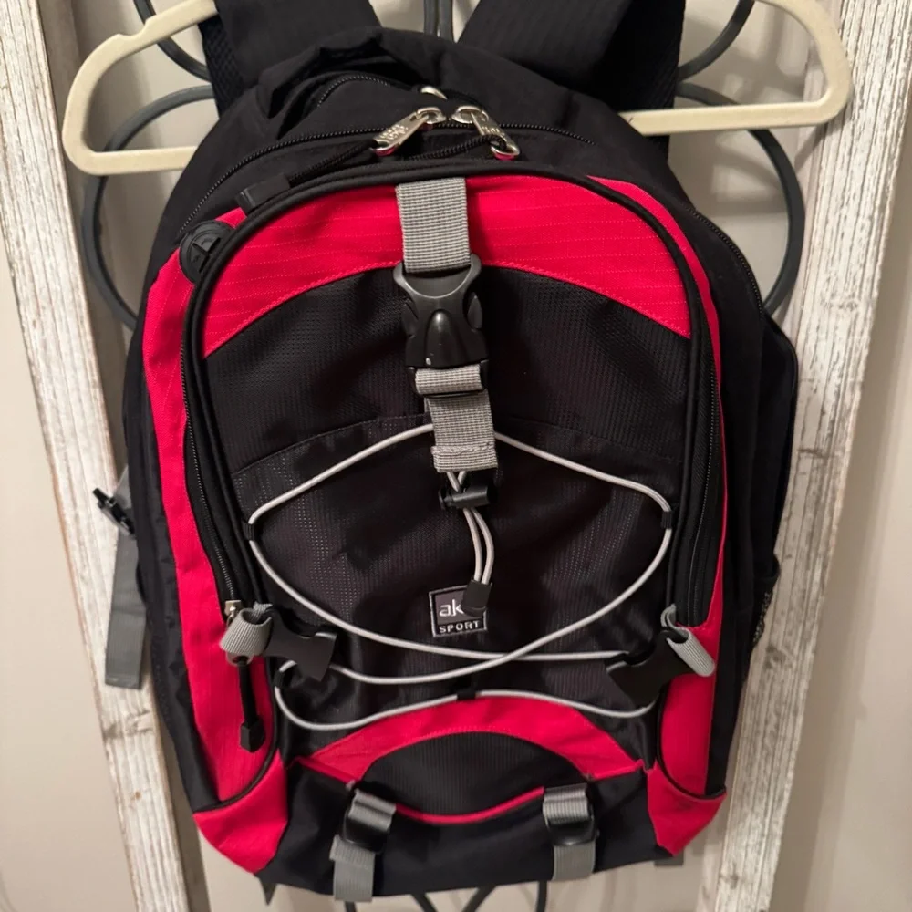 aka Sport Black Red Gray Backpack Hiking Travel‎ School Bag 18” Preowned